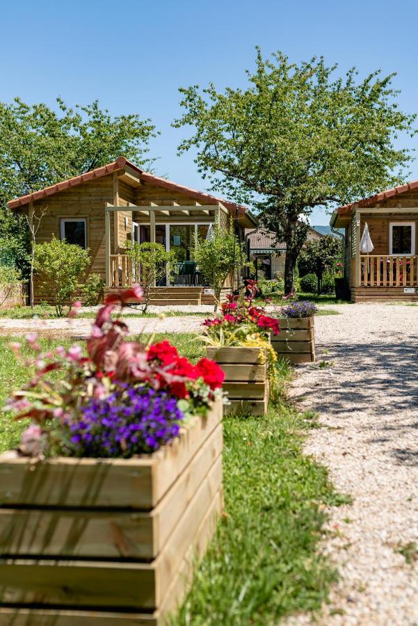 Les Minis Homes Du Bugey - Eco-Lodge Nature ,Un Refuge En Hyper Centre アンベリュー・アン・ビュジェイ エクステリア 写真